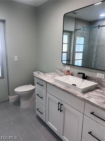 3705 Stoneridge CT, Fort Myers, FL 33908