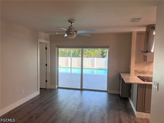 3705 Stoneridge CT, Fort Myers, FL 33908