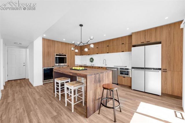 3875 Blazingwood Way, Colorado Springs, CO 80918