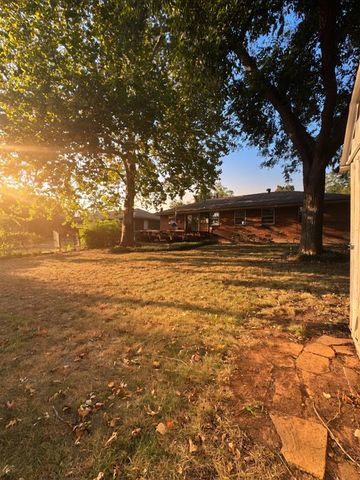 200 Leonard Lane, Oklahoma City, OK 73110