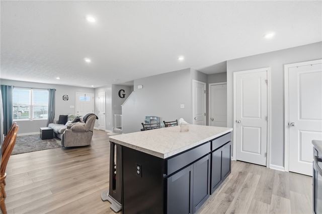 207 Chesapeake Circle, Springfield Twp, OH 45505