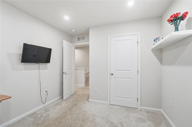 207 Chesapeake Circle, Springfield Twp, OH 45505