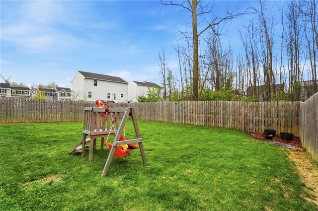 207 Chesapeake Circle, Springfield Twp, OH 45505