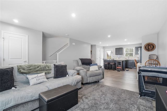 207 Chesapeake Circle, Springfield Twp, OH 45505