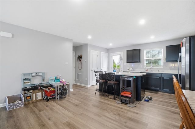 207 Chesapeake Circle, Springfield Twp, OH 45505