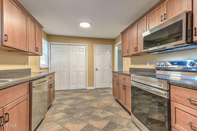 500 Peach Orchard Drive, Kingsport, TN 37665