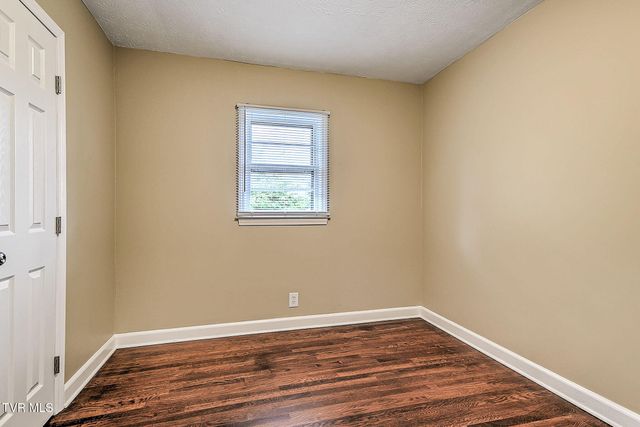 500 Peach Orchard Drive, Kingsport, TN 37665