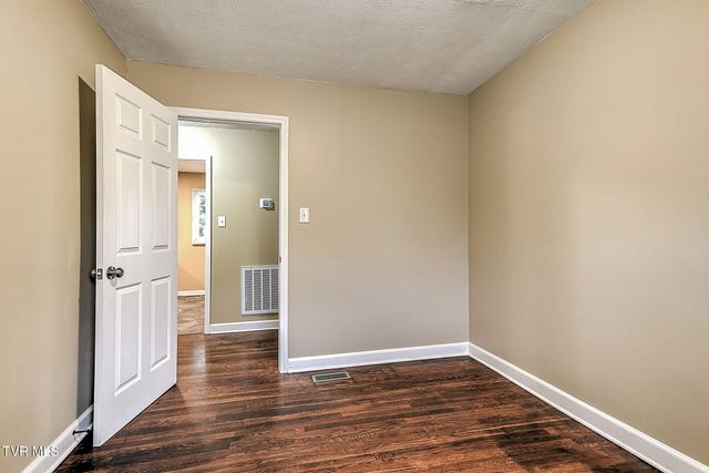 500 Peach Orchard Drive, Kingsport, TN 37665