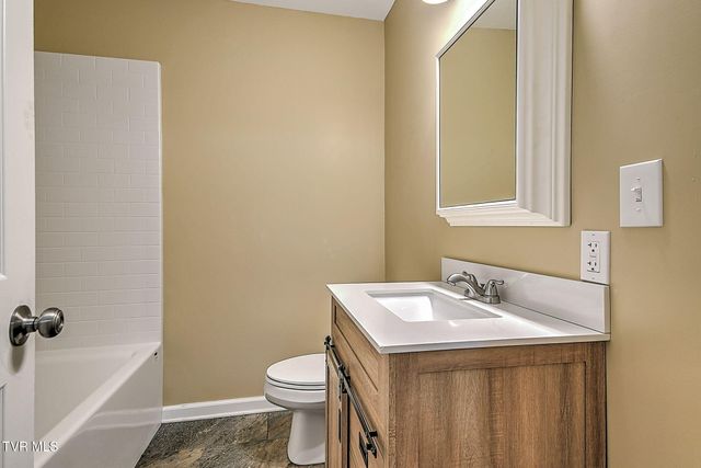 500 Peach Orchard Drive, Kingsport, TN 37665