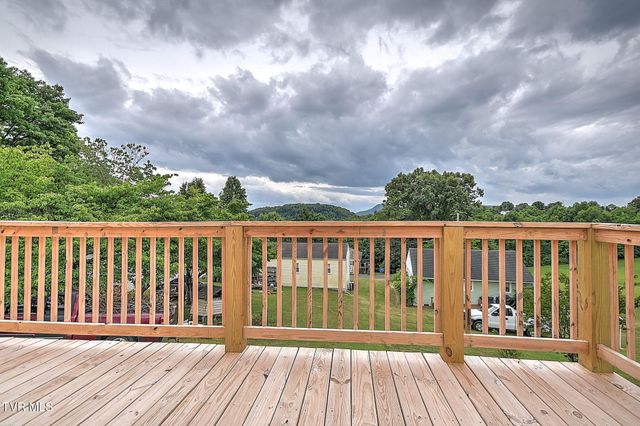 500 Peach Orchard Drive, Kingsport, TN 37665
