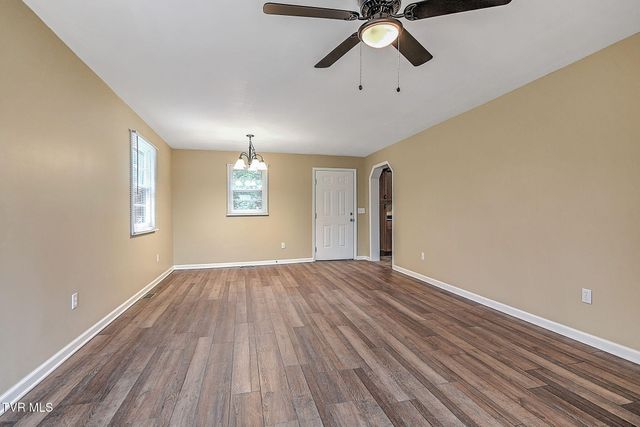 500 Peach Orchard Drive, Kingsport, TN 37665