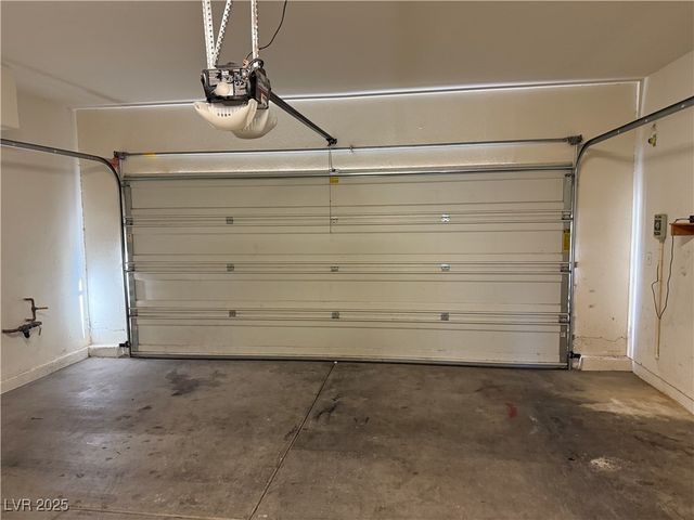 5221 Mountain Garland Lane, North Las Vegas, NV 89081