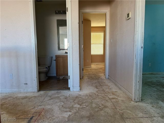 5221 Mountain Garland Lane, North Las Vegas, NV 89081