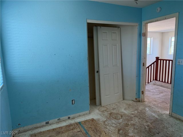 5221 Mountain Garland Lane, North Las Vegas, NV 89081