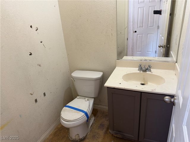 5221 Mountain Garland Lane, North Las Vegas, NV 89081