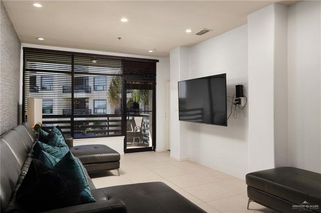 813 Travis Street 314, Mission, TX 78572