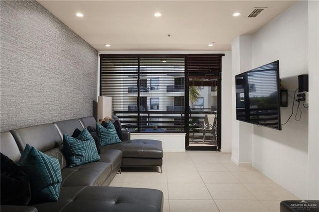 813 Travis Street 314, Mission, TX 78572