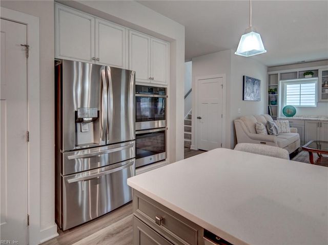605 Big Bear LN, Chesapeake, VA 23323