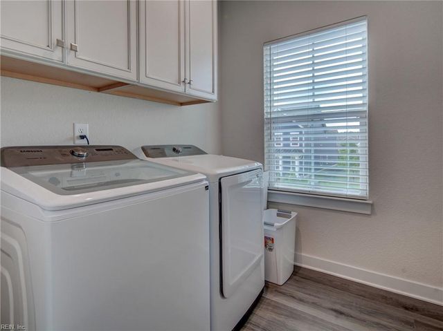 605 Big Bear LN, Chesapeake, VA 23323