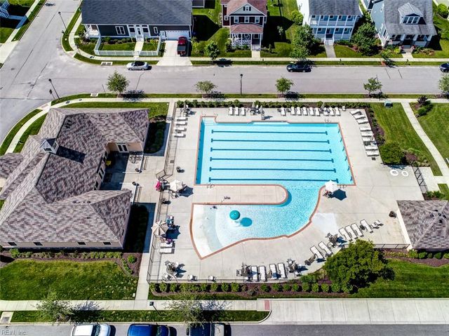 605 Big Bear LN, Chesapeake, VA 23323