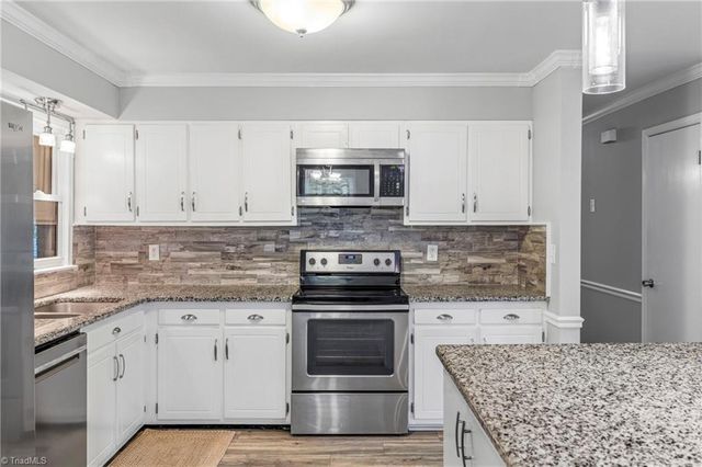 5 Harrow Place, Greensboro, NC 27455