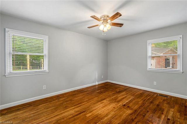 5 Harrow Place, Greensboro, NC 27455