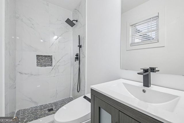 875 Hall Street NW, Atlanta, GA 30318