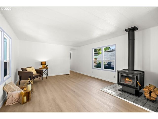 6900 Sw 195TH Ave 220, Beaverton, OR 97007