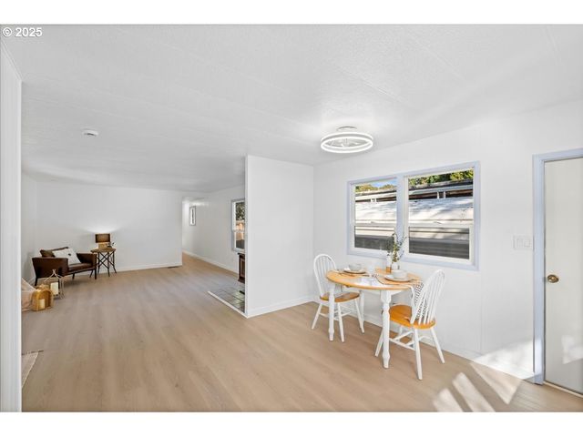 6900 Sw 195TH Ave 220, Beaverton, OR 97007