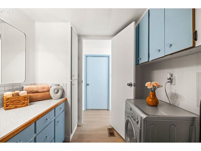 6900 Sw 195TH Ave 220, Beaverton, OR 97007