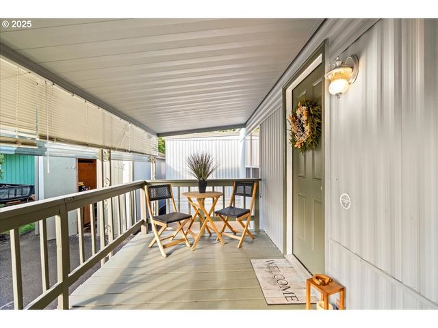 6900 Sw 195TH Ave 220, Beaverton, OR 97007