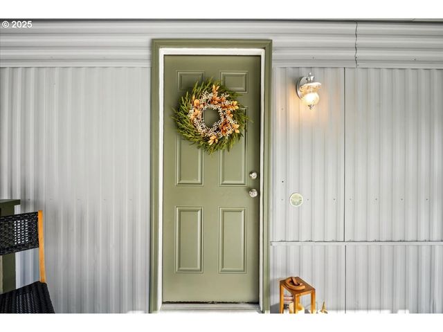 6900 Sw 195TH Ave 220, Beaverton, OR 97007