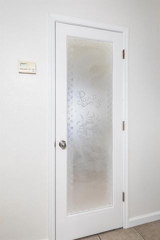 1847 E Lauren Avenue, Dinuba, CA 93618