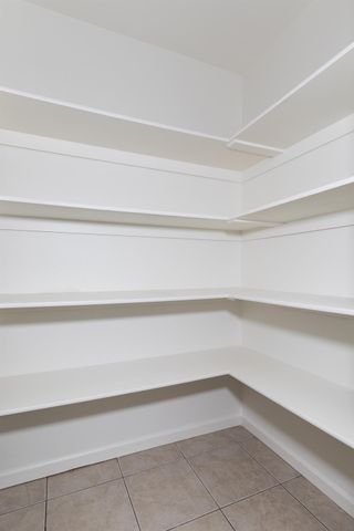 1847 E Lauren Avenue, Dinuba, CA 93618