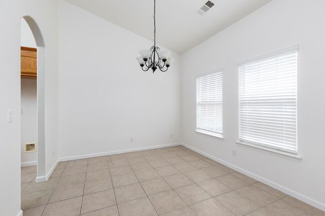 1847 E Lauren Avenue, Dinuba, CA 93618