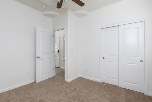 1847 E Lauren Avenue, Dinuba, CA 93618