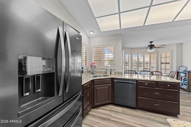 14626 W RAVENSWOOD Drive, Sun City West, AZ 85375
