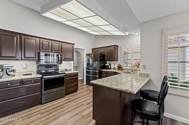 14626 W RAVENSWOOD Drive, Sun City West, AZ 85375