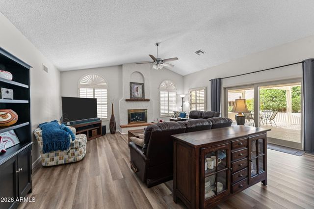 14626 W RAVENSWOOD Drive, Sun City West, AZ 85375