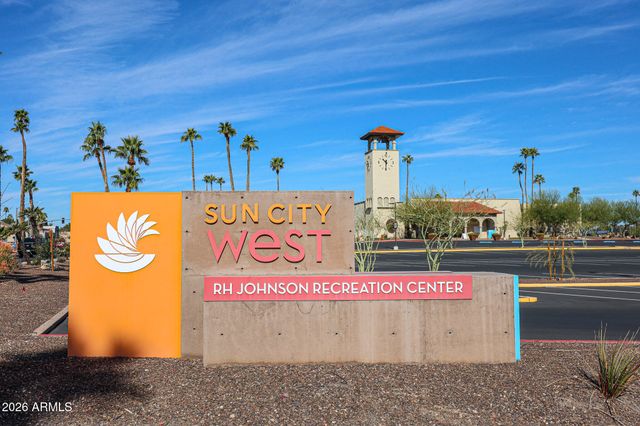 14626 W RAVENSWOOD Drive, Sun City West, AZ 85375