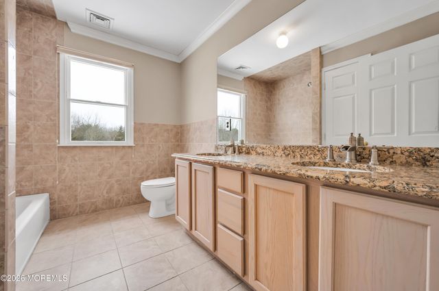 788 Dorathys Lane, Jackson, NJ 08527