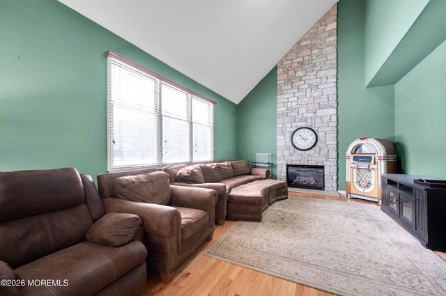 788 Dorathys Lane, Jackson, NJ 08527