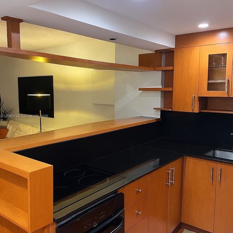 3625 N Country Club Drive 1805, Aventura, FL 33180