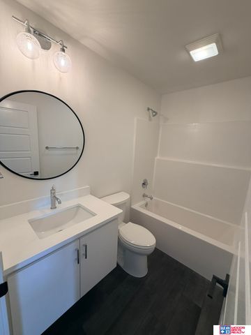 6764 Shadow Ridge Place, Columbus, NE 68601