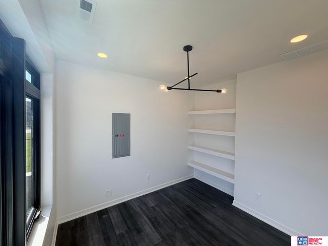 6764 Shadow Ridge Place, Columbus, NE 68601