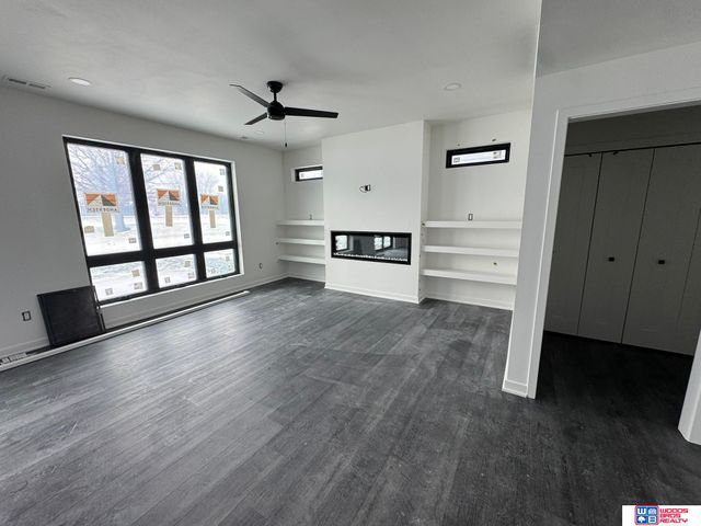 6764 Shadow Ridge Place, Columbus, NE 68601