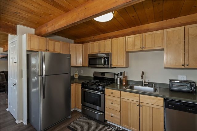 728 W Aeroplane, Big Bear City, CA 92314