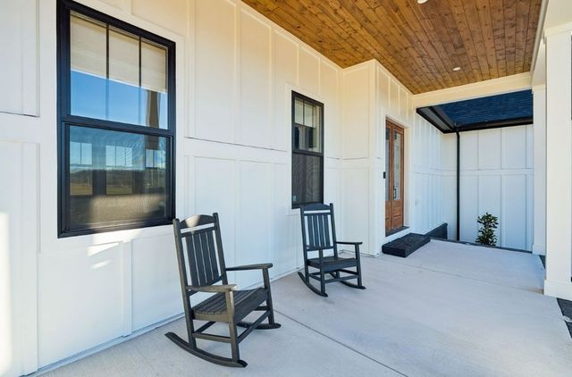 763 Thompson Creek Rd, Shelbyville, TN 37160