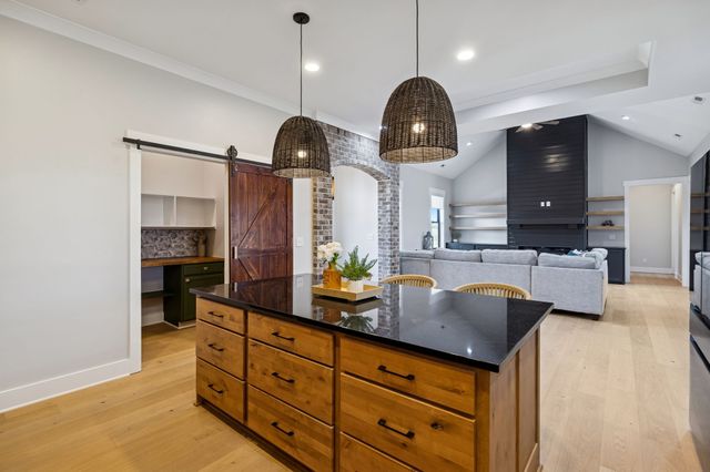 763 Thompson Creek Rd, Shelbyville, TN 37160