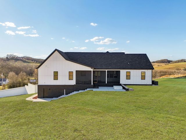 763 Thompson Creek Rd, Shelbyville, TN 37160